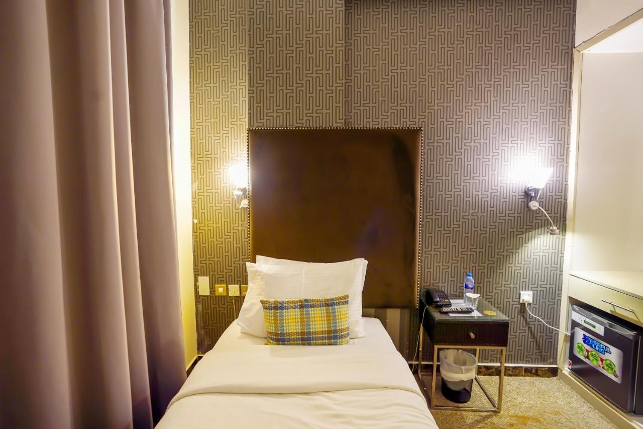 Cube Hotel Дубай Екстер'єр фото