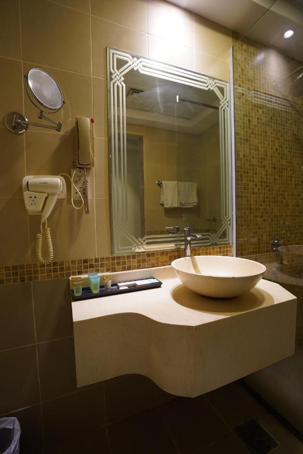 Cube Hotel Дубай Екстер'єр фото